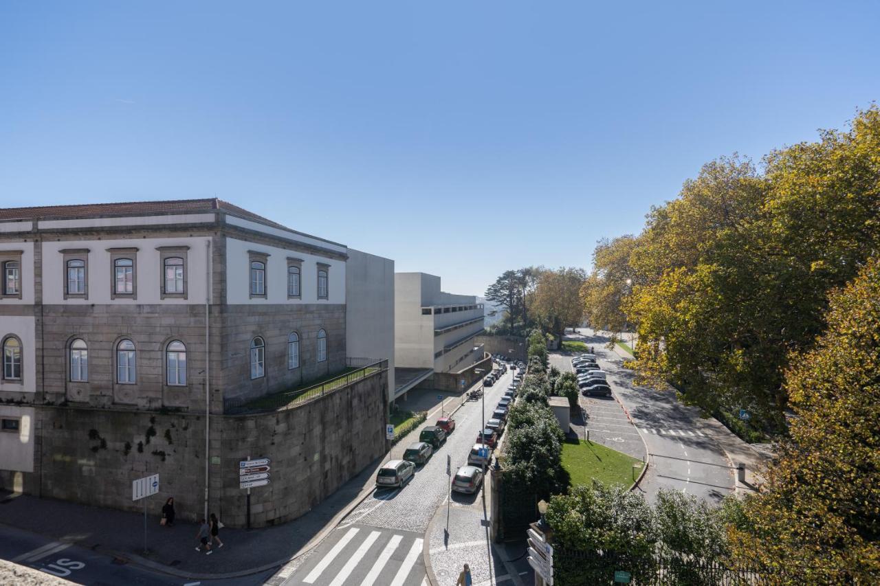 Host Wise - Homely Noble Flats - Garden & Jacuzzi Porto Exterior foto